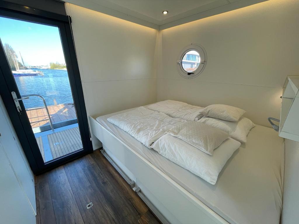 מלון Houseboat קמפרלנד מראה חיצוני תמונה