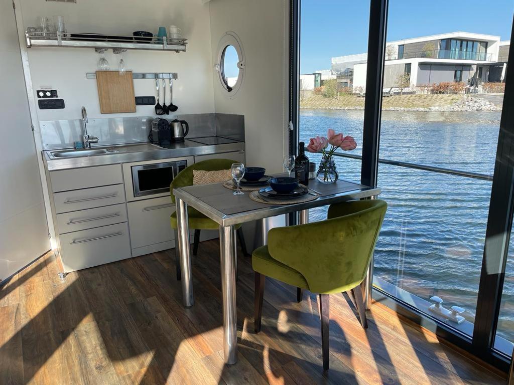 מלון Houseboat קמפרלנד מראה חיצוני תמונה